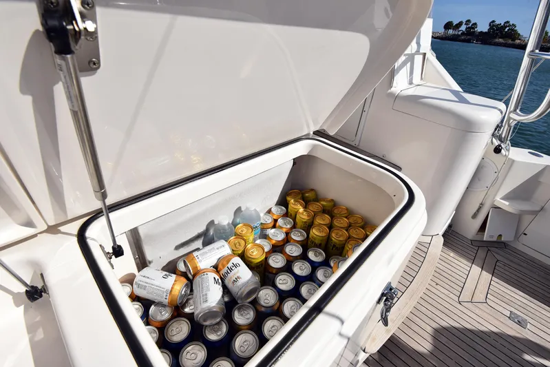 Hammertime Yacht Photos Pics 