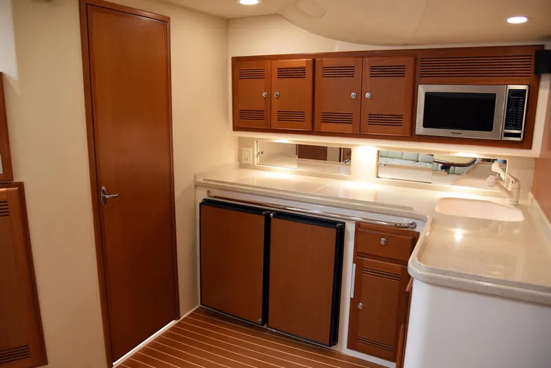 Hammertime Yacht Photos Pics 