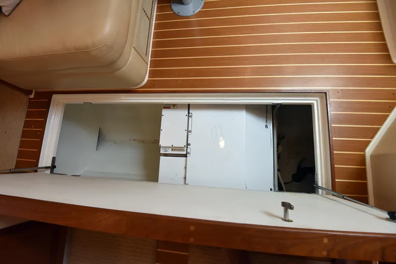 Hammertime Yacht Photos Pics 