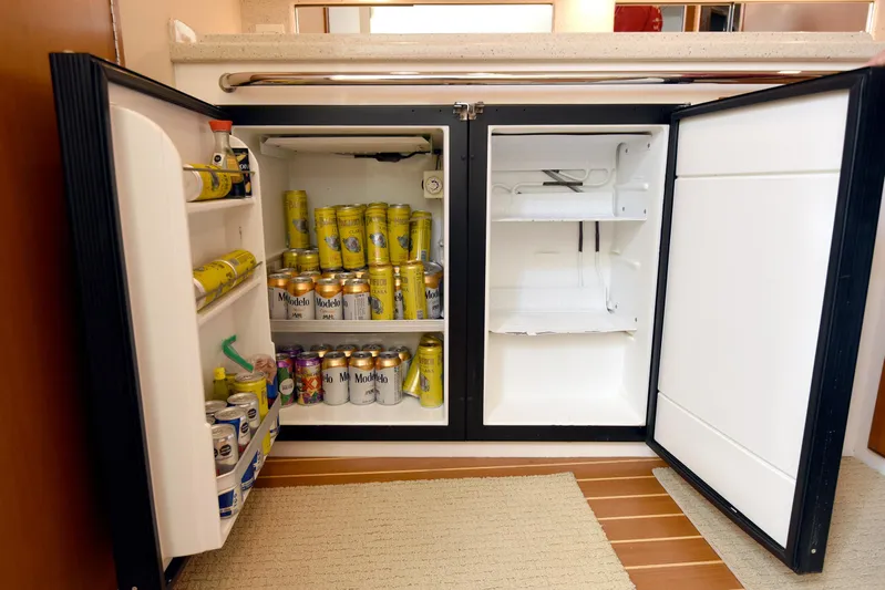 Hammertime Yacht Photos Pics 