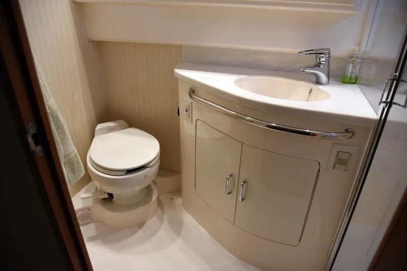 Hammertime Yacht Photos Pics 