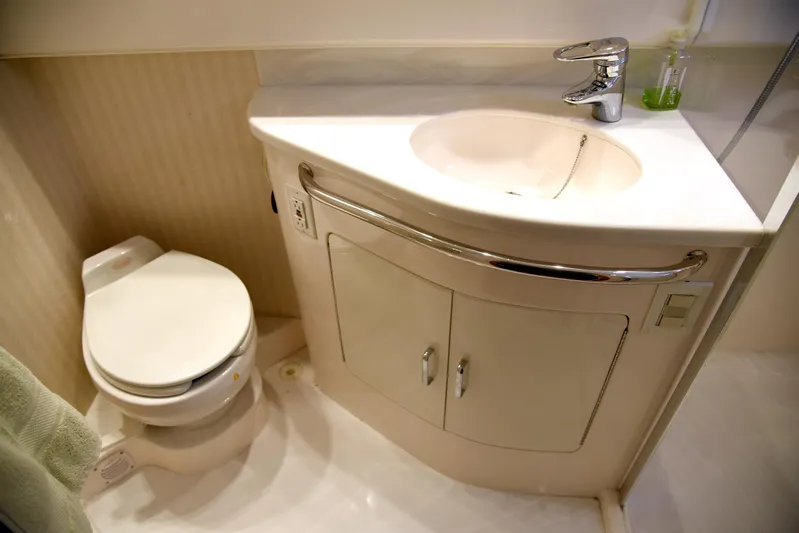 Hammertime Yacht Photos Pics 