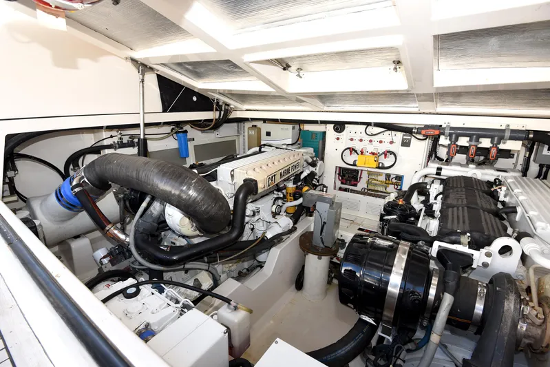 Hammertime Yacht Photos Pics 