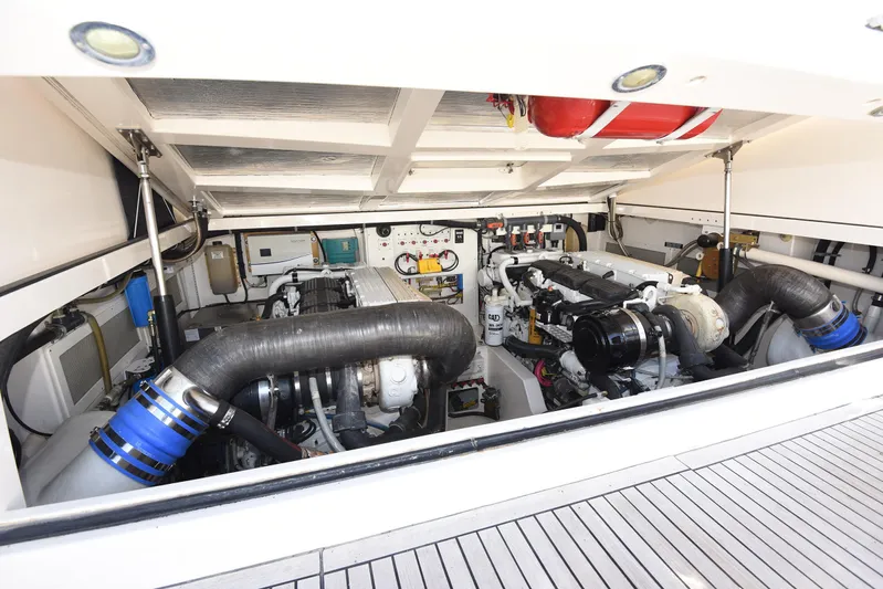 Hammertime Yacht Photos Pics 