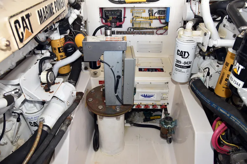 Hammertime Yacht Photos Pics 