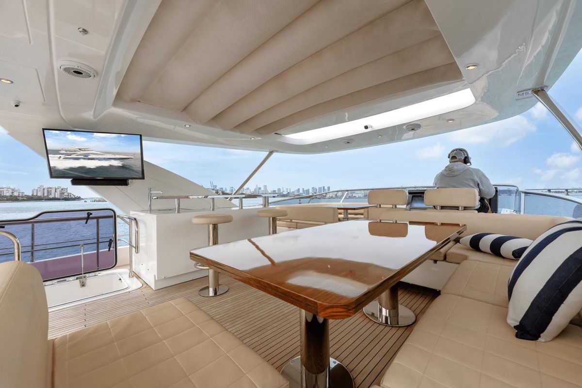 2017 Azimut 80 