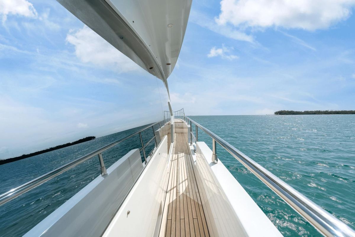 2017 Azimut 80 