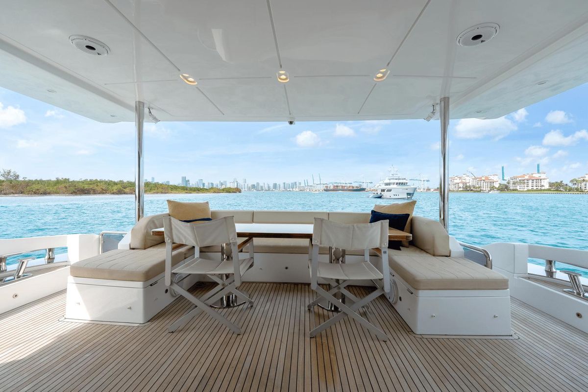 2017 Azimut 80 
