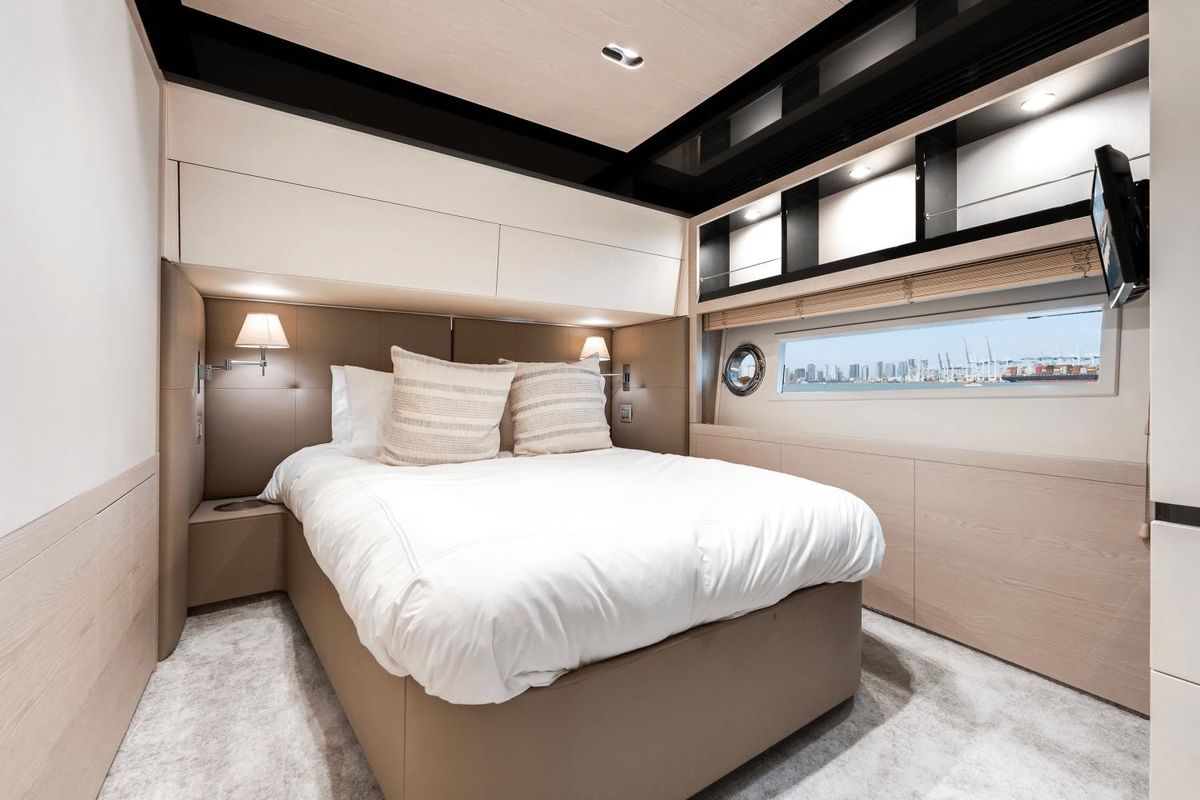 2017 Azimut 80 