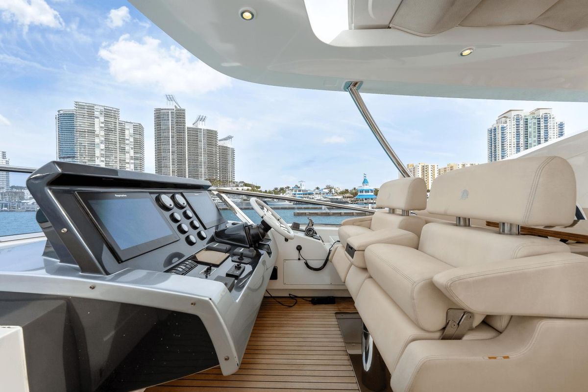2017 Azimut 80 