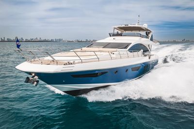 Yacht