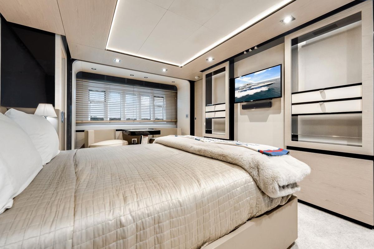 2017 Azimut 80 