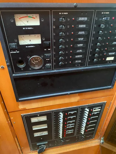 Done Diggin Yacht Photos Pics 