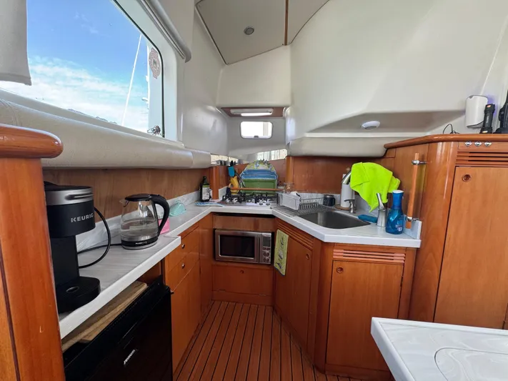 Done Diggin Yacht Photos Pics 