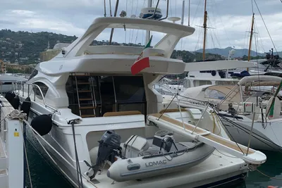 Ferretti Yachts 550