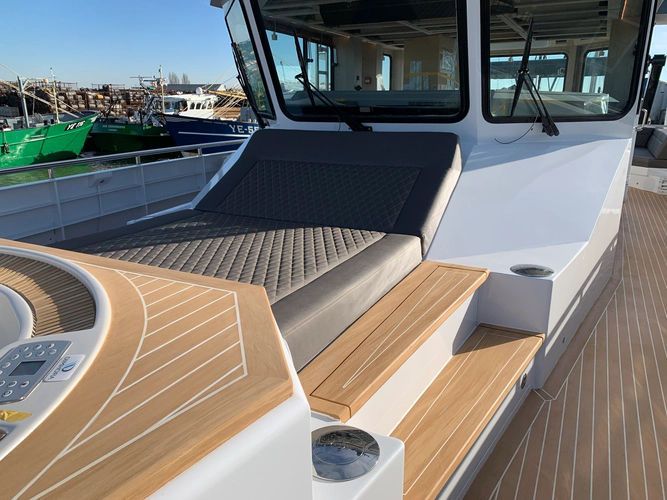 2009 Damen Yachting 123 