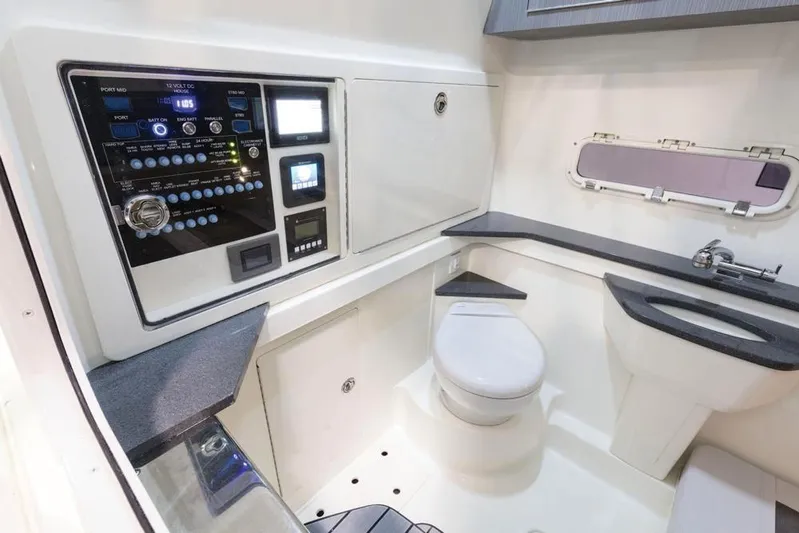 Giddy Up Yacht Photos Pics Manufacturer Provided Image