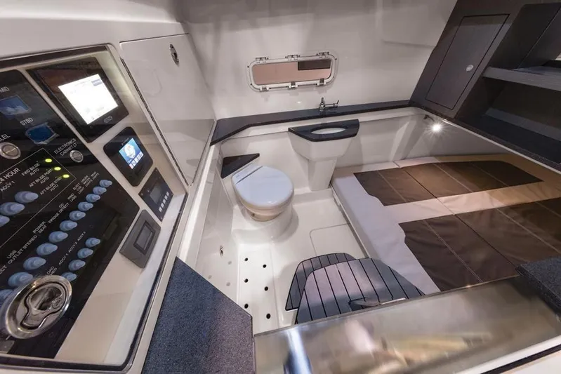 Giddy Up Yacht Photos Pics Manufacturer Provided Image