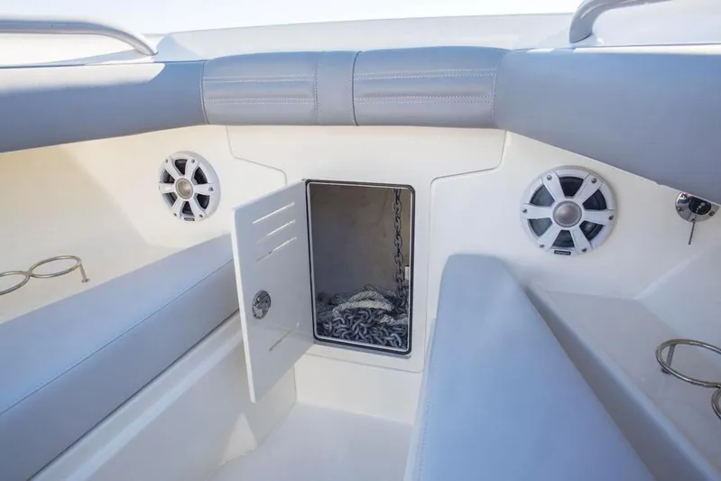 Giddy Up Yacht Photos Pics Manufacturer Provided Image