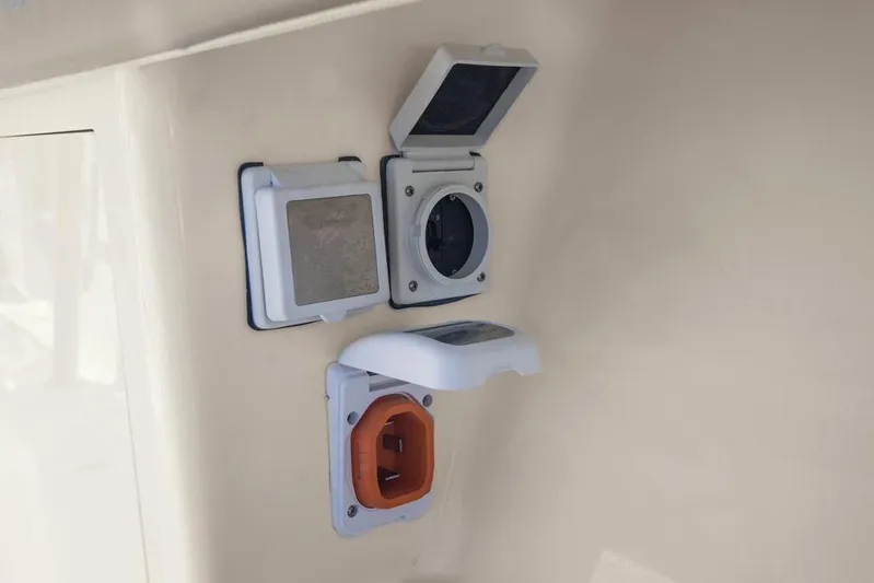 Giddy Up Yacht Photos Pics Manufacturer Provided Image