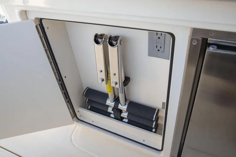 Giddy Up Yacht Photos Pics Manufacturer Provided Image