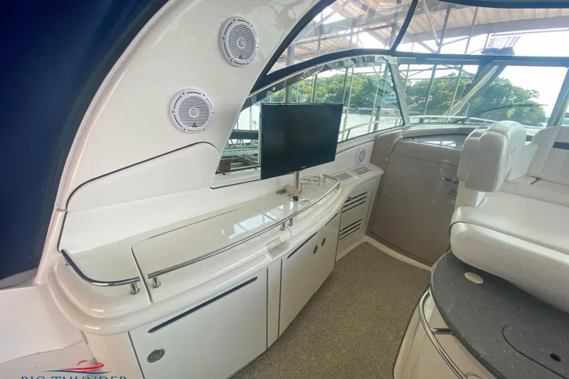  Yacht Photos Pics Interior of 2007 Sea Ray 52 Sundancer yacht with modern amenities and sleek design.