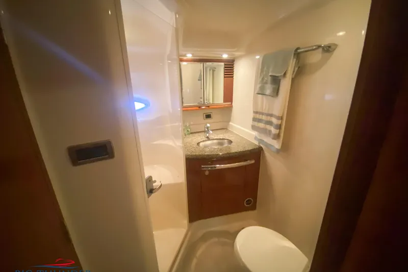  Yacht Photos Pics Luxurious bathroom in 2007 Sea Ray 52 Sundancer yacht with granite countertop.