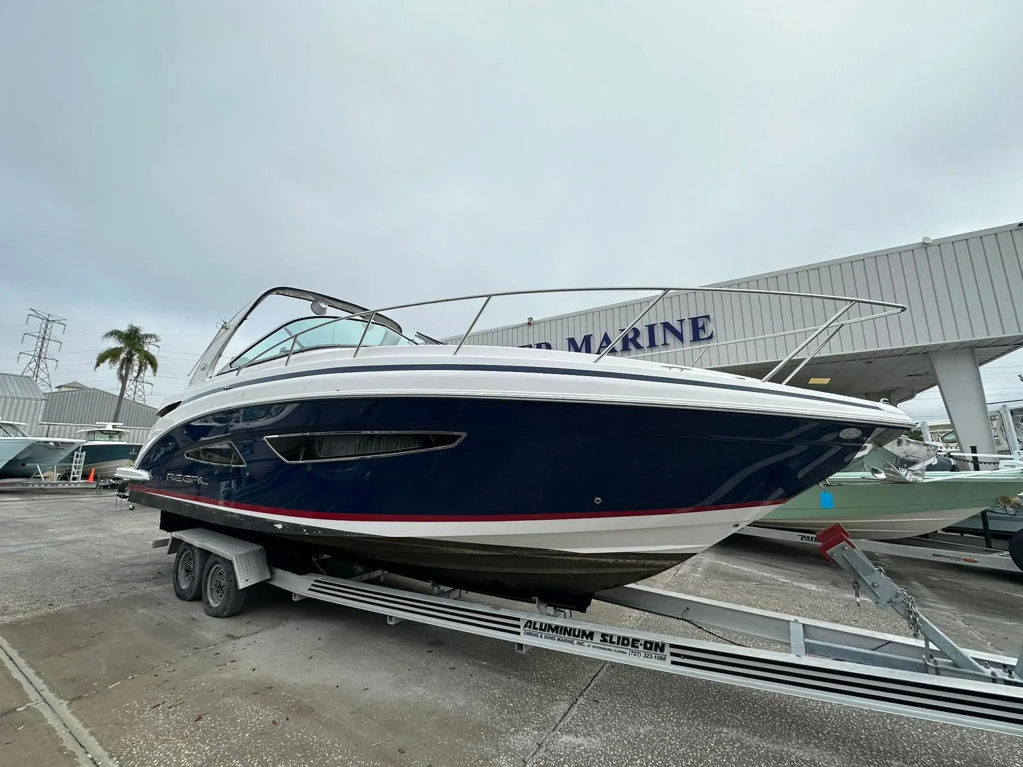 2015 REGAL 32 EXPRESS - Image 5