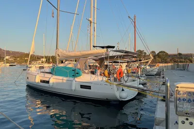 2022 Beneteau Oceanis 40.1
