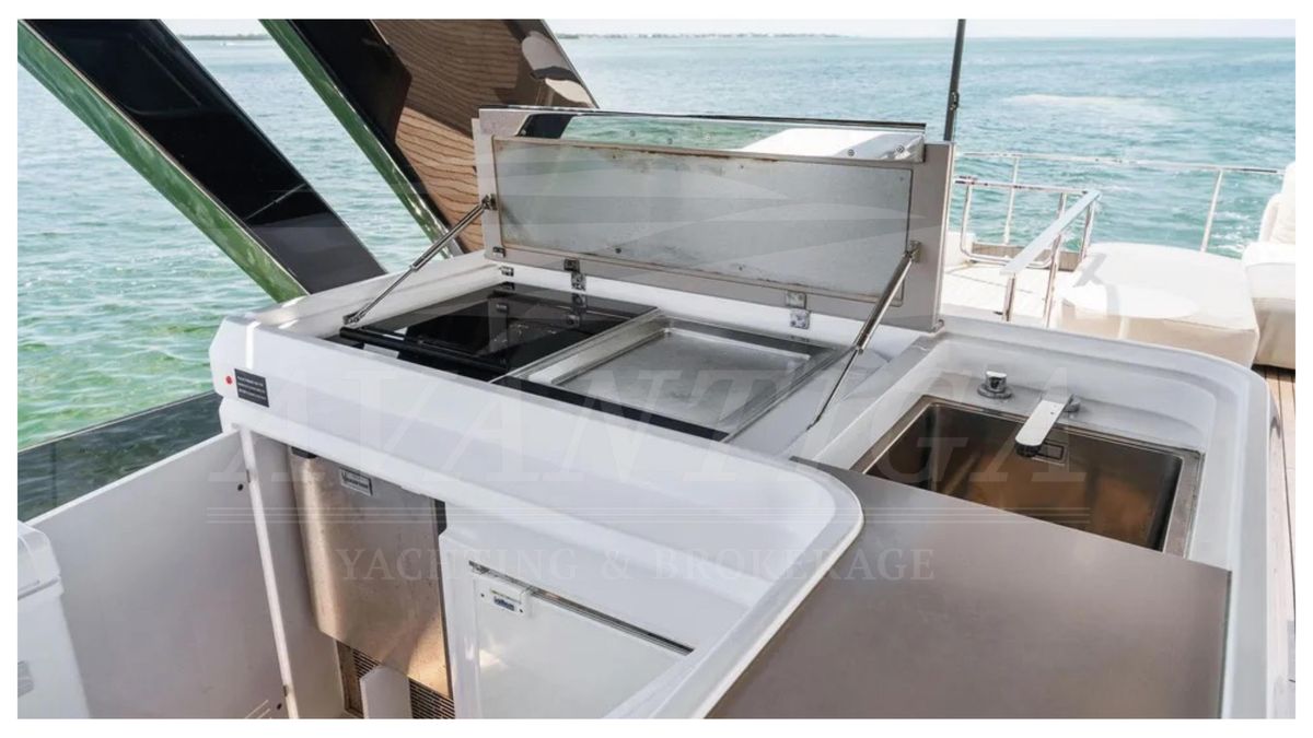 2023 Ferretti Yachts 78 