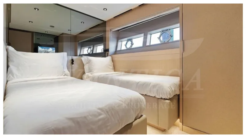  Yacht Photos Pics Ferretti 780