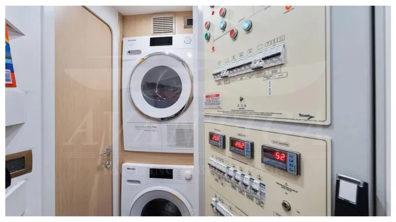  Yacht Photos Pics Ferretti 780