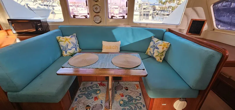 Happy Place Yacht Photos Pics 