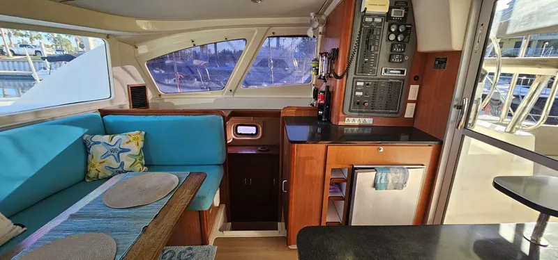 Happy Place Yacht Photos Pics 