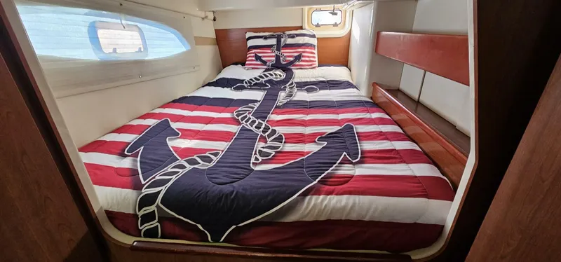 Happy Place Yacht Photos Pics 