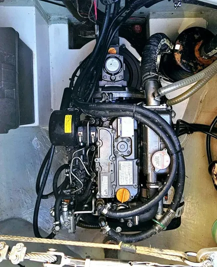 Happy Place Yacht Photos Pics 