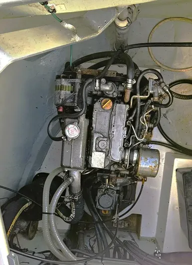 Happy Place Yacht Photos Pics 