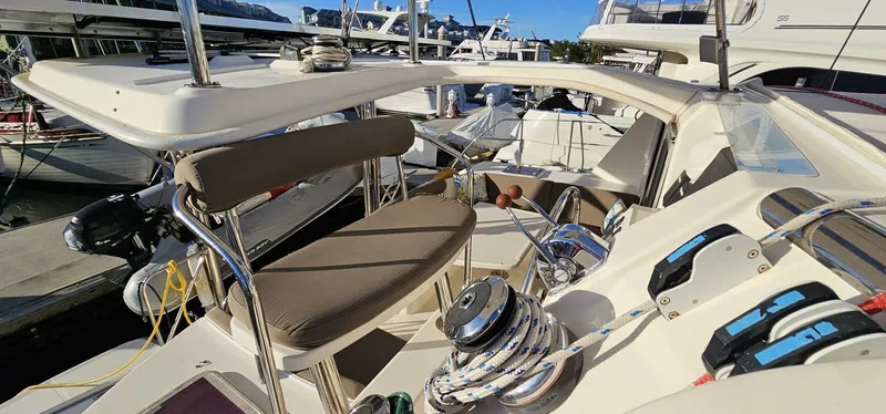 Happy Place Yacht Photos Pics 