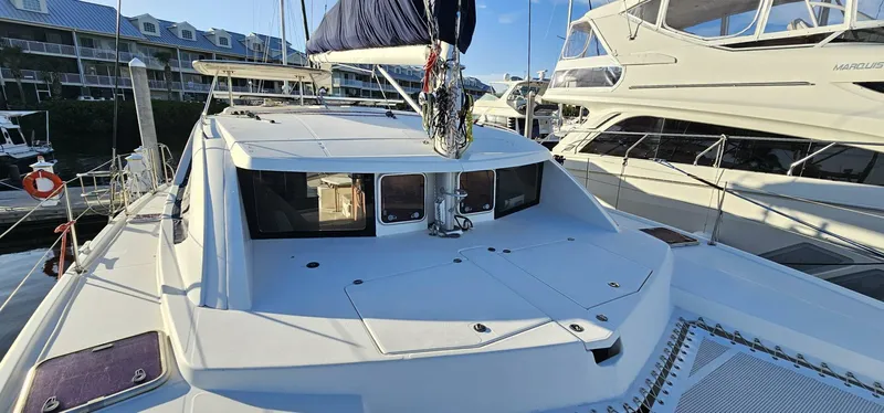 Happy Place Yacht Photos Pics 