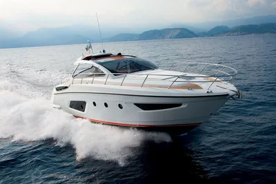 2011 Azimut Atlantis 44