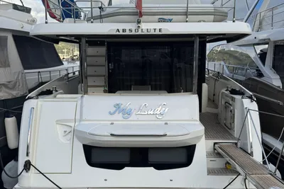 2017 Absolute 52 Navetta