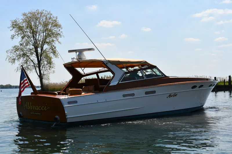 Abbracci Yacht Photos Pics 