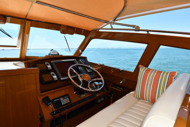 Abbracci Yacht Photos Pics 