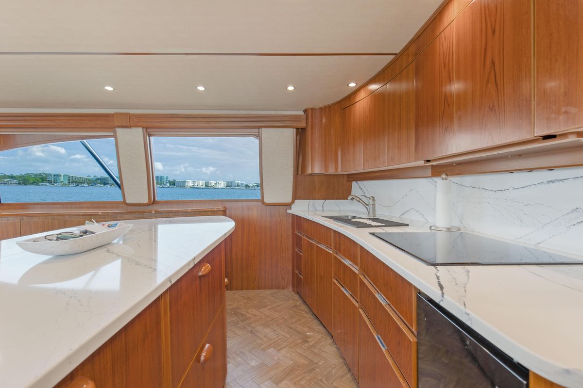 2015 Viking 70 