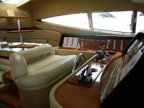 2003 Ferretti Yachts 590