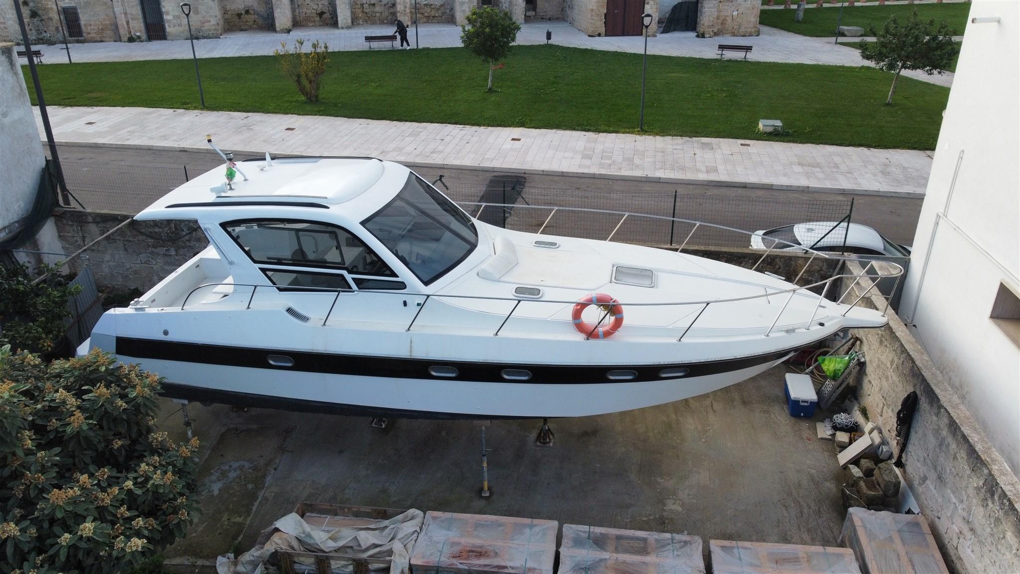 1990 Comar Iperion 37