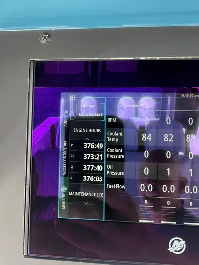 Nomad Yacht Photos Pics Freeman 42 LR 2021 boat display showing engine hours and maintenance data.