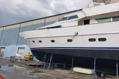 Custom 32 Meter