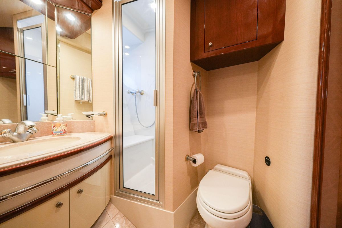 2006 Marquis 64 