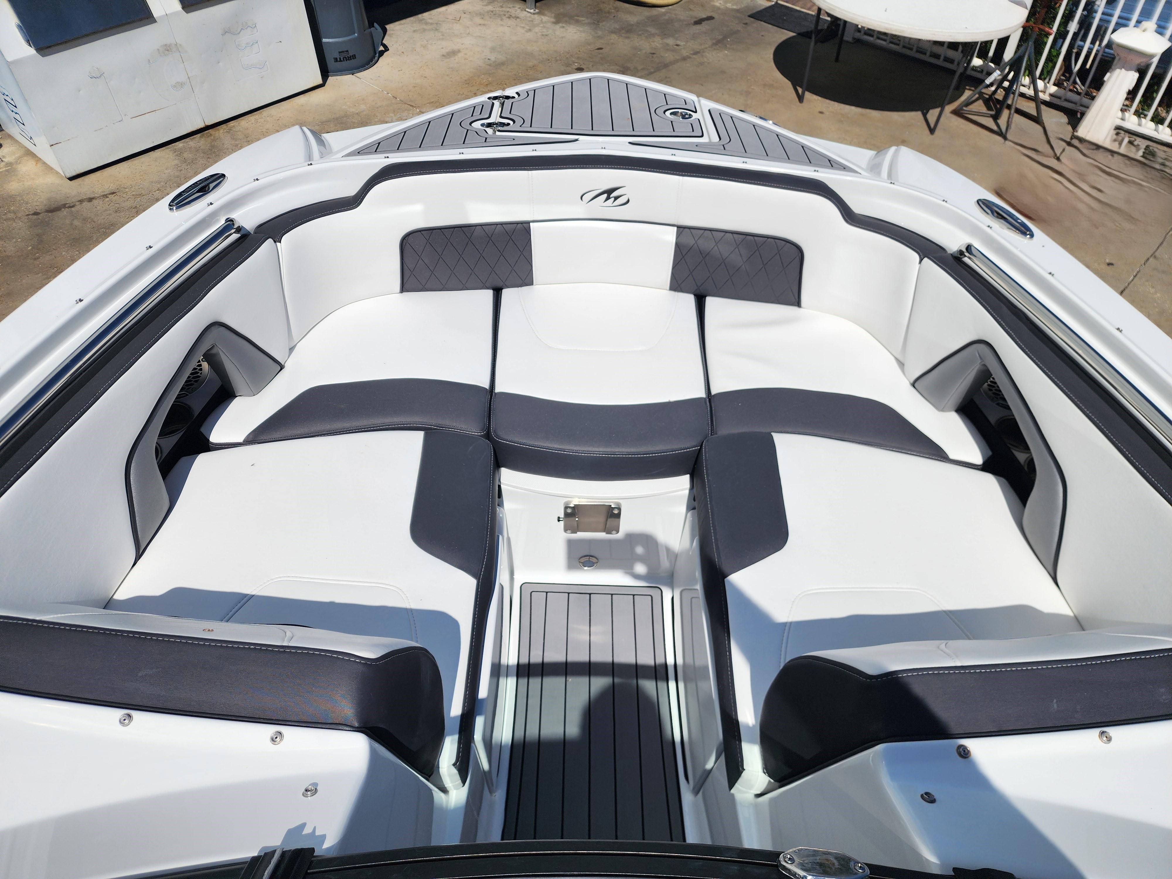 2021 Monterey M45 Cruiser for sale YachtWorld